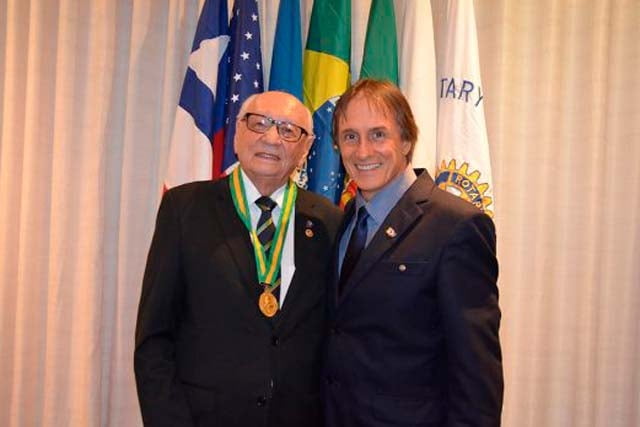 Rotary Club concede a Dr Geraldo Leite a Medalha do Mérito Científico José Silveira